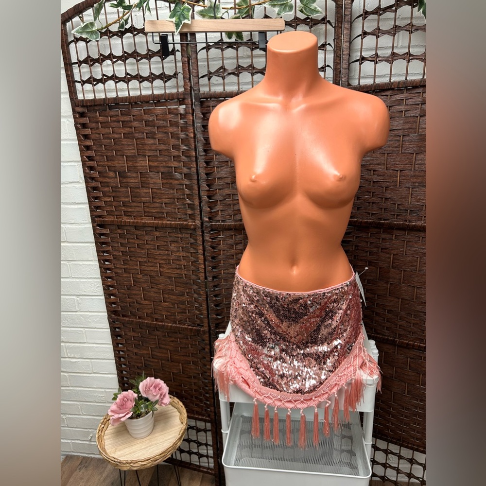 Hot and Delicious Pink Fringe Sequin clubbing/party skirt